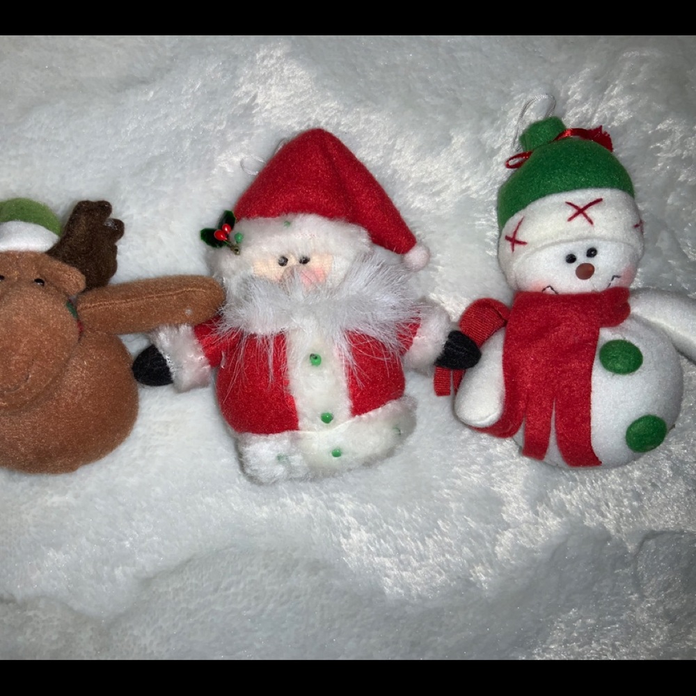 3/$12 PLUSH CHRISTMAS ORNAMENTS